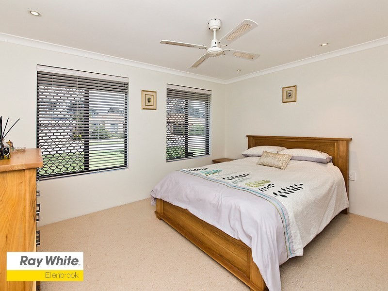 38 San Lorenzo Boulevard, Ellenbrook WA 6069