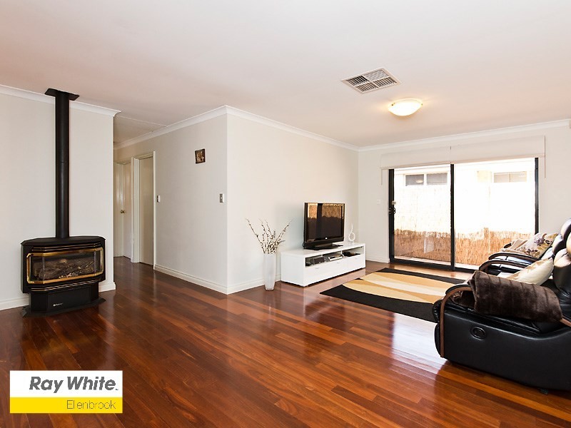 38 San Lorenzo Boulevard, Ellenbrook WA 6069