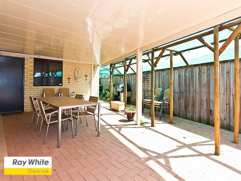 38 San Lorenzo Boulevard, Ellenbrook WA 6069