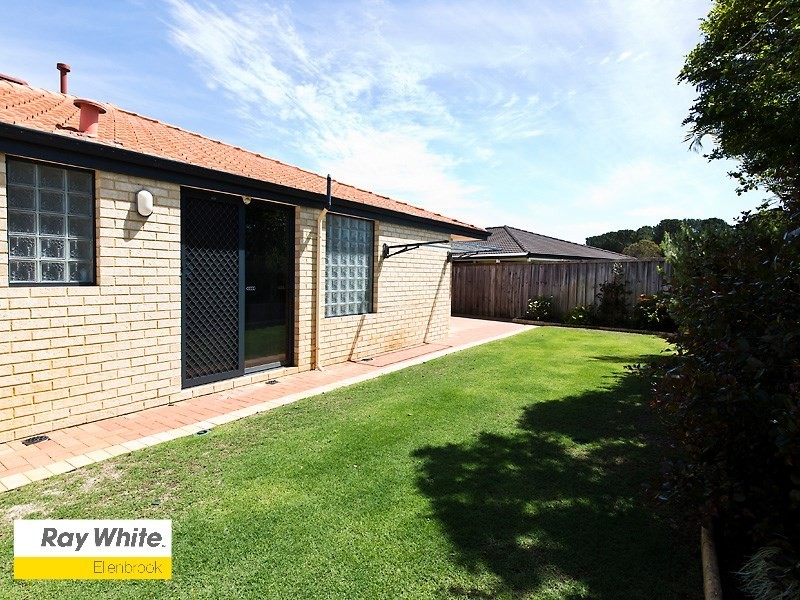 38 San Lorenzo Boulevard, Ellenbrook WA 6069