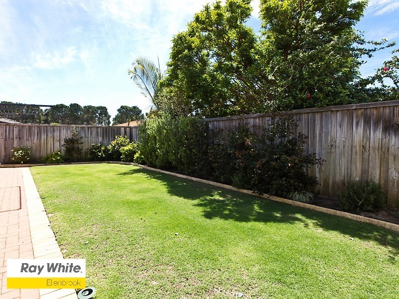 38 San Lorenzo Boulevard, Ellenbrook WA 6069