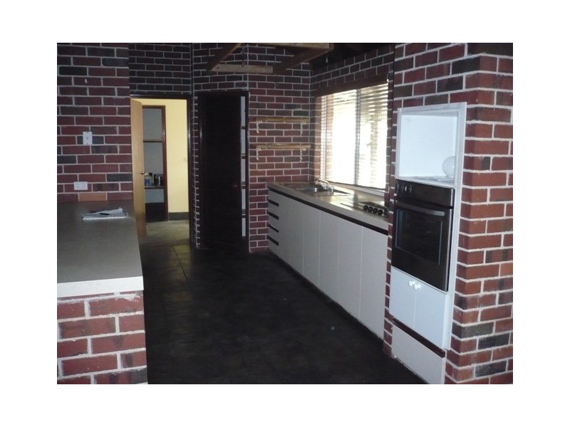 26 Valleybrook Road, Caversham WA 6055