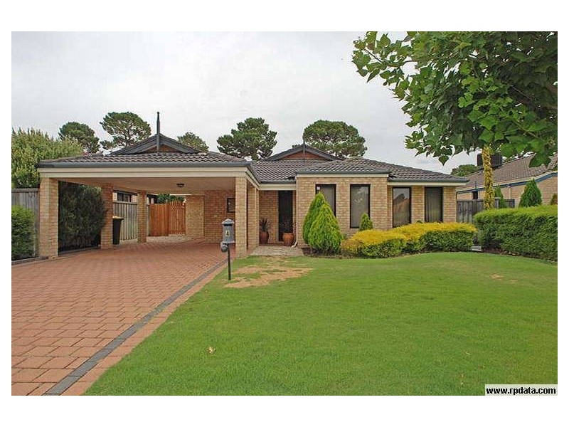 4 Granada Way, Ellenbrook WA 6069