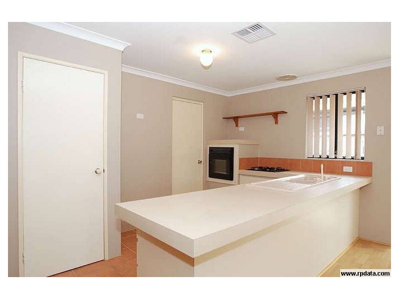 4 Granada Way, Ellenbrook WA 6069