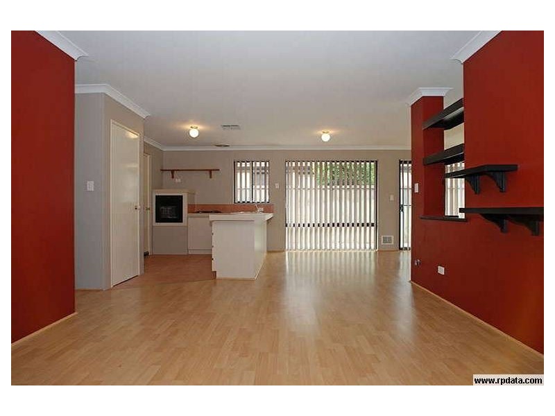 4 Granada Way, Ellenbrook WA 6069