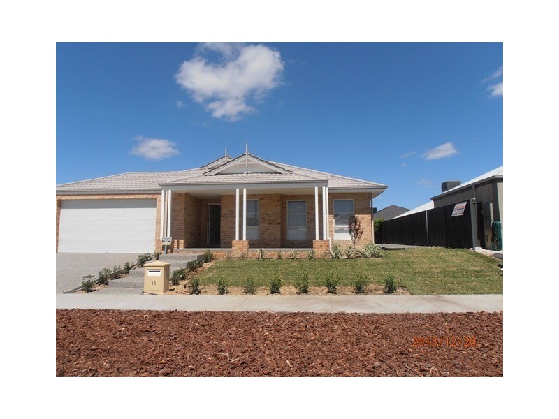11 Manila Way, Aveley WA 6069