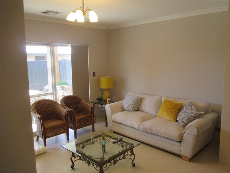 11 Manila Way, Aveley WA 6069