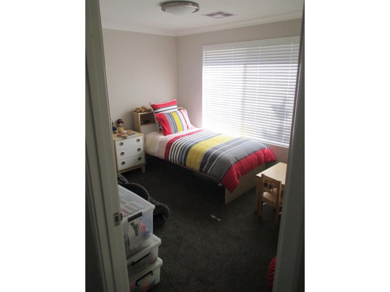 11 Manila Way, Aveley WA 6069