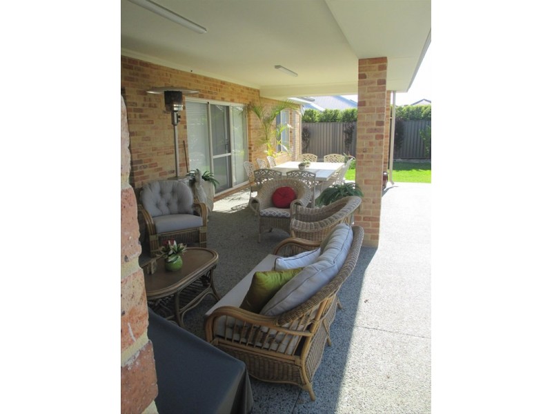 11 Manila Way, Aveley WA 6069