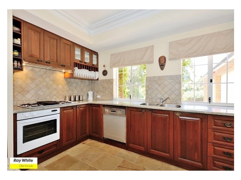 15 Chardonnay Drive, The Vines WA 6069
