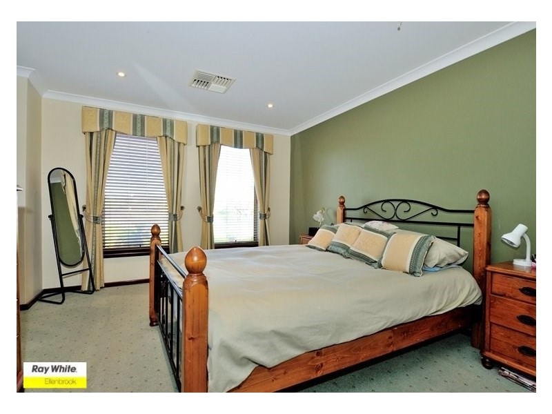 20 Sandown Circle, Henley Brook WA 6055