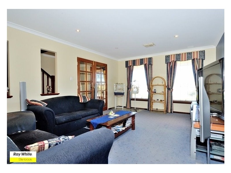 20 Sandown Circle, Henley Brook WA 6055