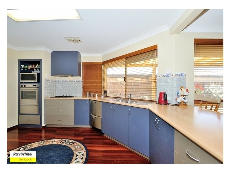 20 Sandown Circle, Henley Brook WA 6055