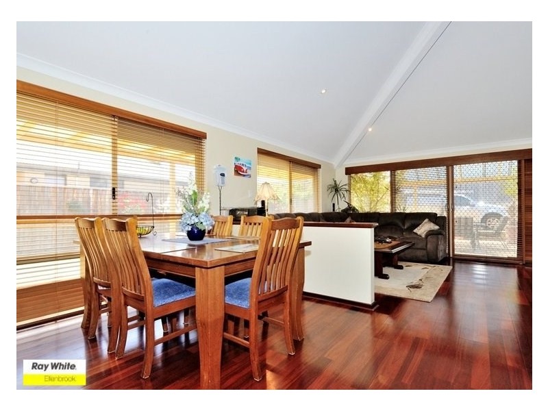 20 Sandown Circle, Henley Brook WA 6055