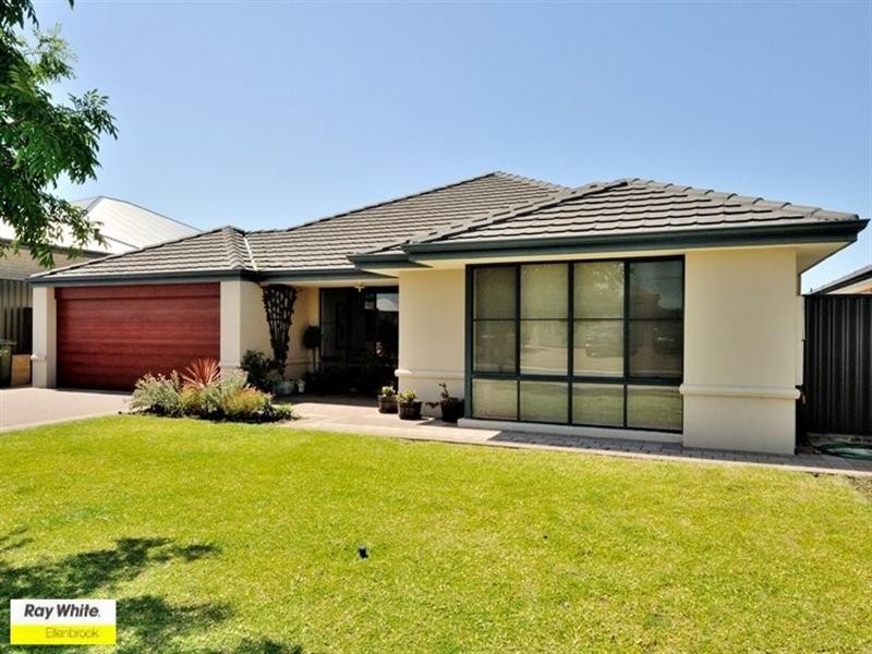14 Pirianda Way, Aveley WA 6069
