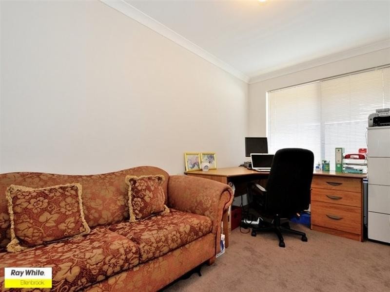 14 Pirianda Way, Aveley WA 6069