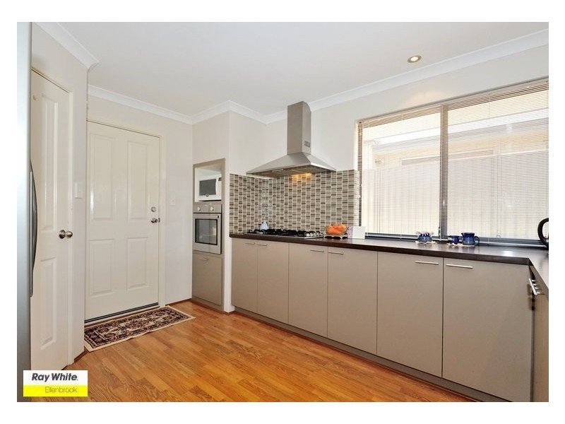 14 Pirianda Way, Aveley WA 6069