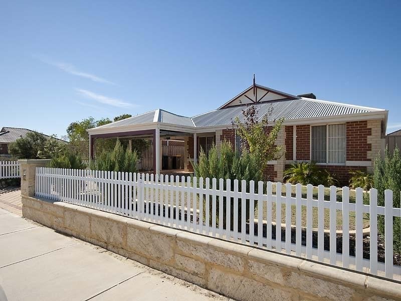 12 Halpin Circle, Ellenbrook WA 6069