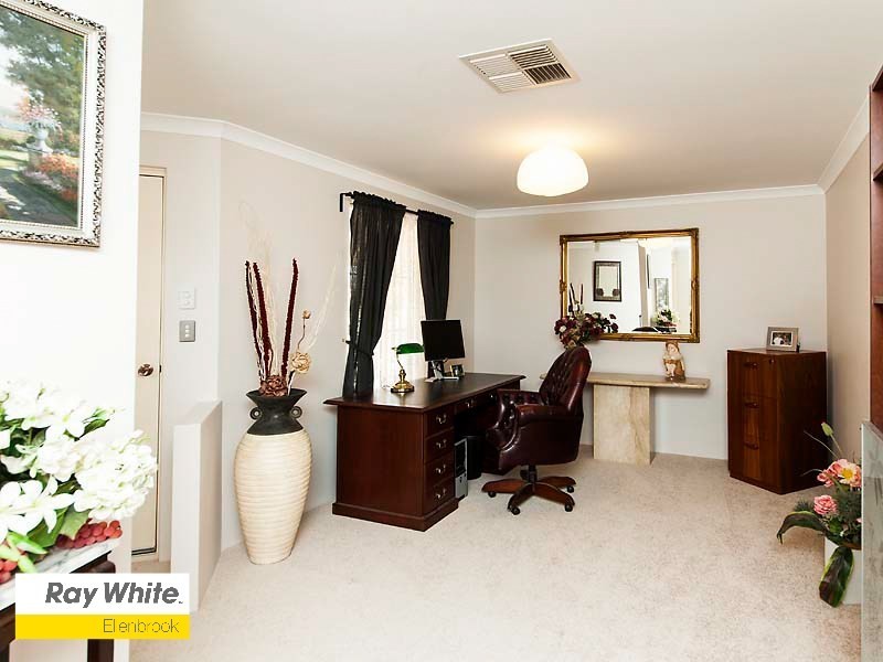 12 Halpin Circle, Ellenbrook WA 6069