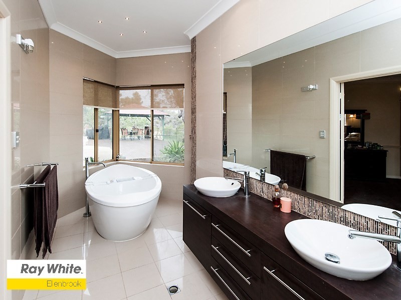 41 Shiraz Lane, The Vines WA 6069