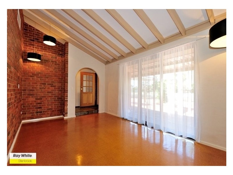 21 Padbury Way, Eden Hill WA 6054