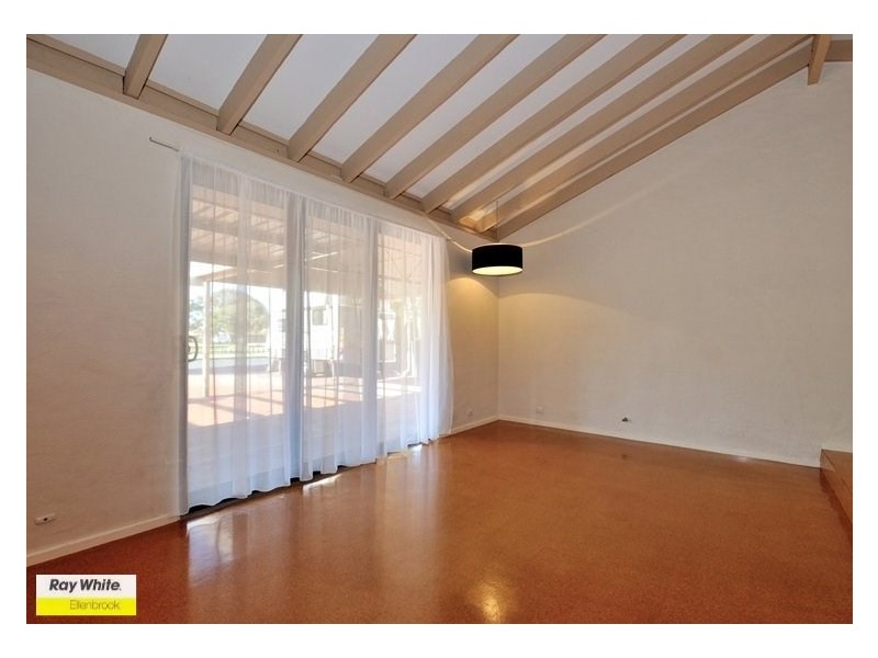 21 Padbury Way, Eden Hill WA 6054