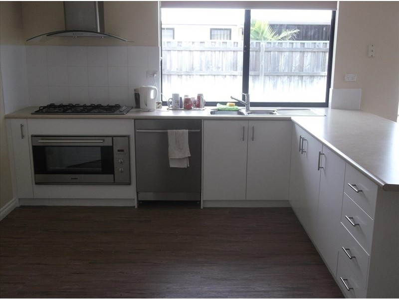 6 Hoyton Close, Ellenbrook WA 6069