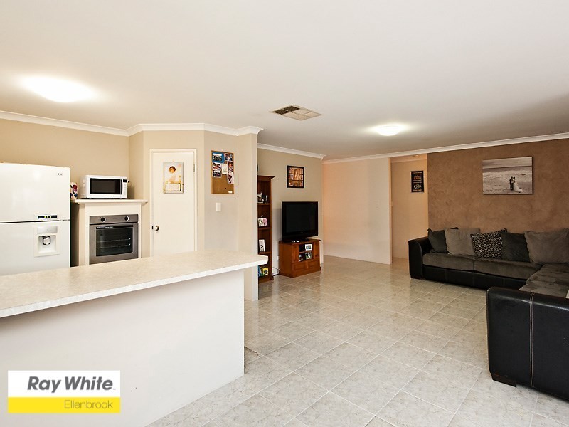 27 Granesse Drive, Ellenbrook WA 6069