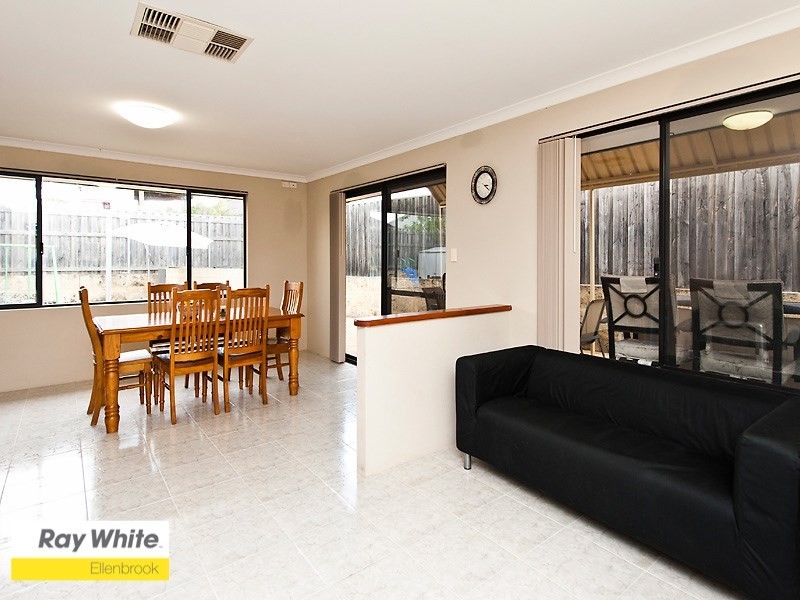 27 Granesse Drive, Ellenbrook WA 6069