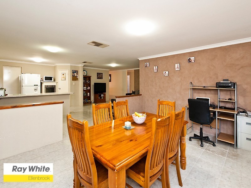 27 Granesse Drive, Ellenbrook WA 6069