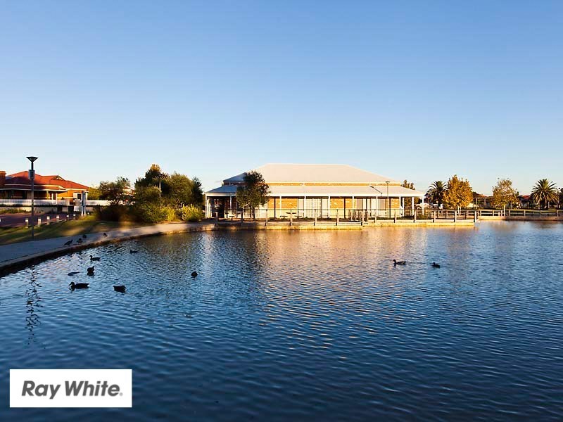 8 Moulton Trail, Ellenbrook WA 6069