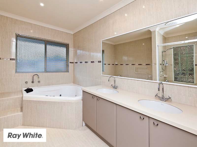 8 Moulton Trail, Ellenbrook WA 6069