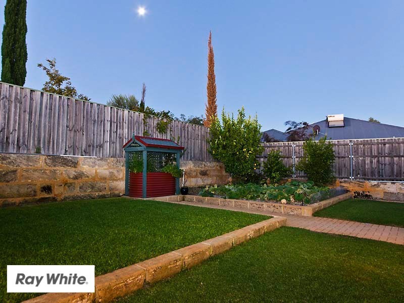 8 Moulton Trail, Ellenbrook WA 6069