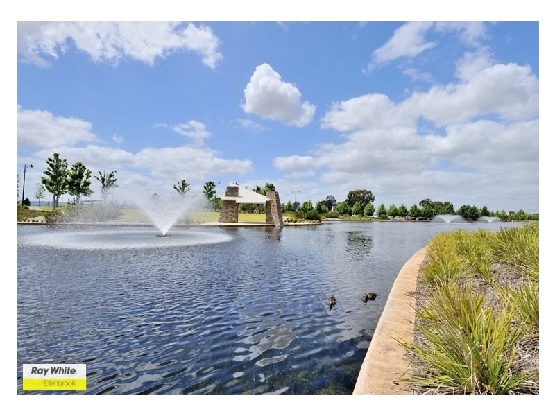 10 Celadon Terrace, Aveley WA 6069