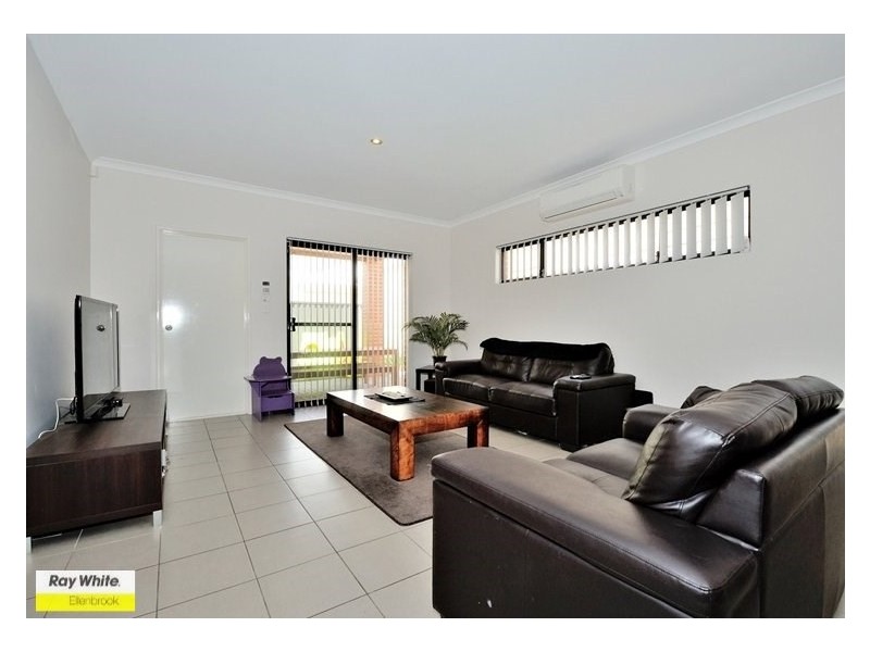 10 Celadon Terrace, Aveley WA 6069