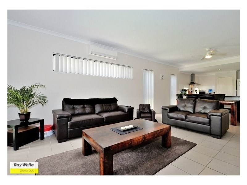 10 Celadon Terrace, Aveley WA 6069