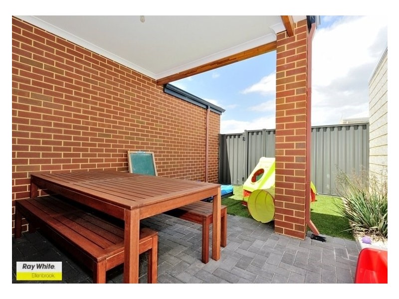 10 Celadon Terrace, Aveley WA 6069