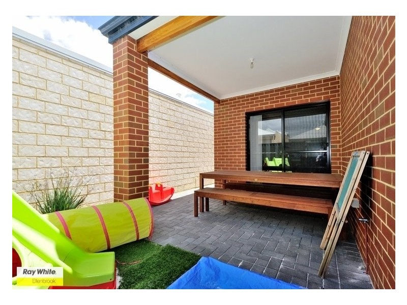 10 Celadon Terrace, Aveley WA 6069