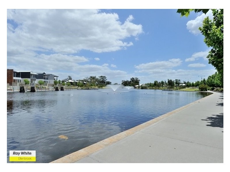 10 Celadon Terrace, Aveley WA 6069