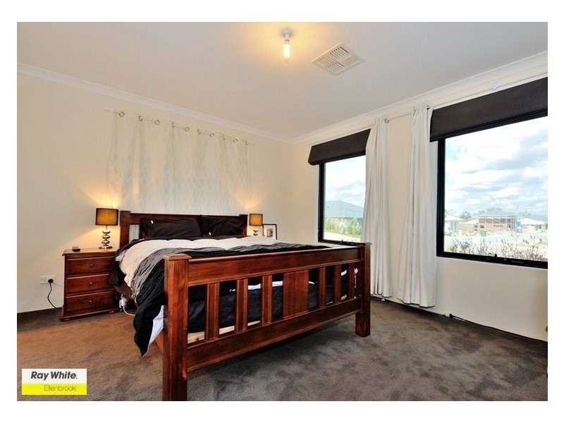 41 Bradshaw Crescent, Ellenbrook WA 6069