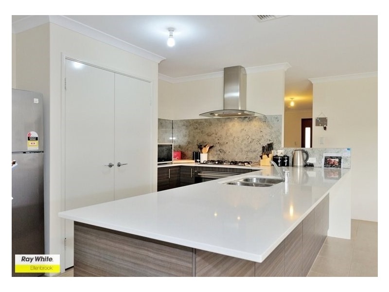 41 Bradshaw Crescent, Ellenbrook WA 6069