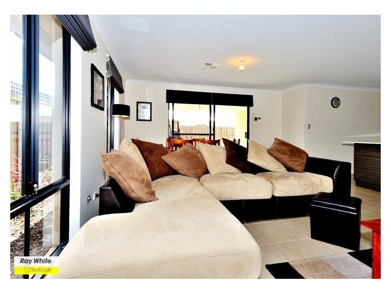 41 Bradshaw Crescent, Ellenbrook WA 6069