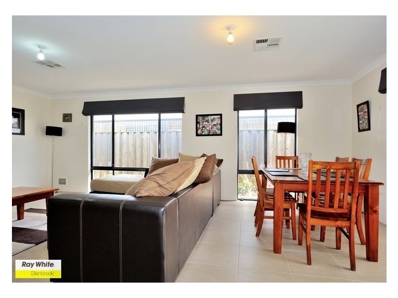 41 Bradshaw Crescent, Ellenbrook WA 6069