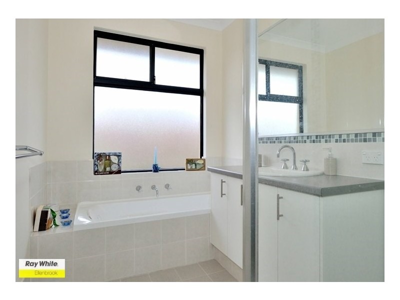 41 Bradshaw Crescent, Ellenbrook WA 6069