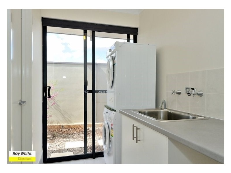 41 Bradshaw Crescent, Ellenbrook WA 6069