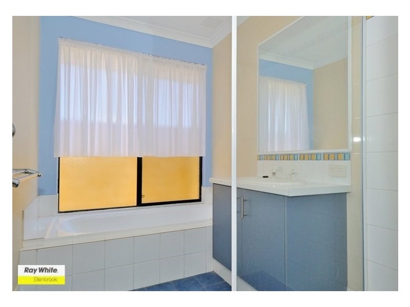 3 Redbank Drive, Ellenbrook WA 6069