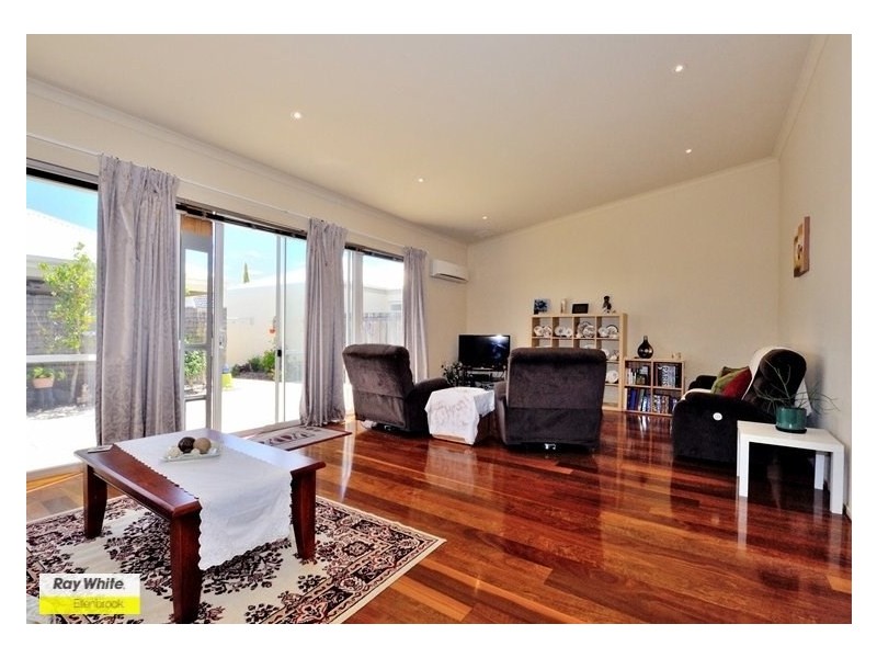 4 Sealey Way, Ellenbrook WA 6069