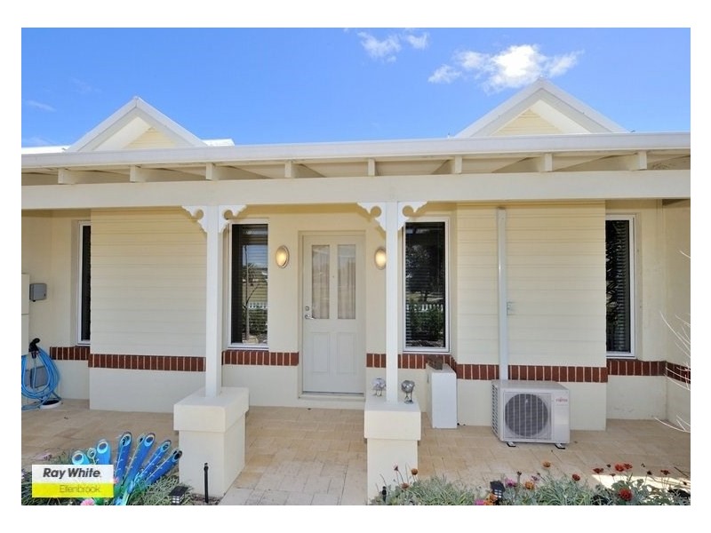 4 Sealey Way, Ellenbrook WA 6069