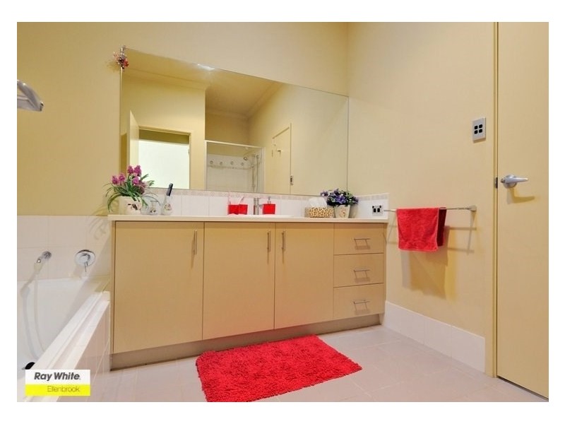 4 Sealey Way, Ellenbrook WA 6069