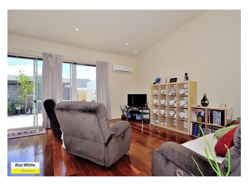 4 Sealey Way, Ellenbrook WA 6069